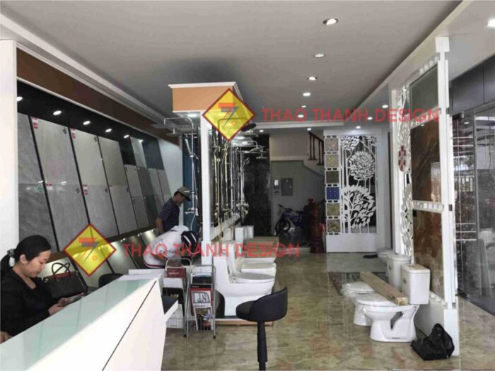 Kệ trưng bày gạch men là một trong những thiết bị không thể thiếu tại các showroom, cửa hàng vật liệu xây dựng
