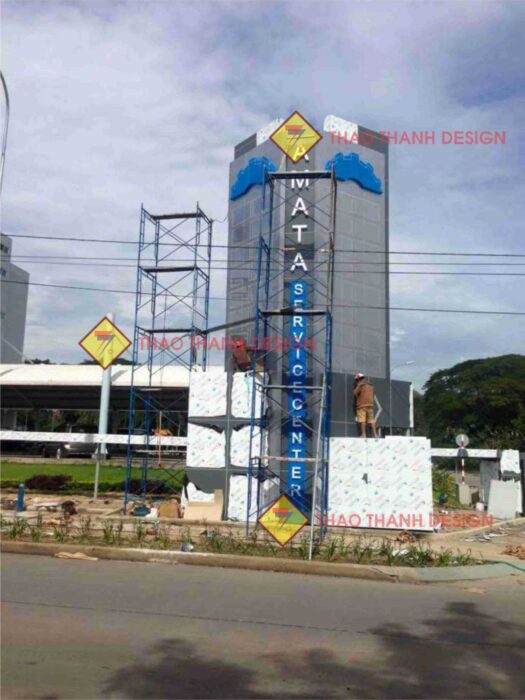 Bảng hiệu alu là loại bảng quảng cáo sử dụng tấm hợp kim nhôm nhựa (Aluminium Composite Panel) làm bề mặt,