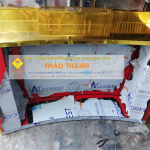 làm quầy DJ Khu vực quầy DJ là trái tim của một quán bar, club hay lounge. Nó quyết định bầu không khí và trải nghiệm của khách hàng. Tại đây, DJ không chỉ phát nhạc mà còn giúp mọi người hòa mình vào giai điệu cuốn hút. Để tìm hiểu thêm về vai trò của DJ, bạn có thể tham khảo bài viết DJ và sự ảnh hưởng đến không gian giải trí.