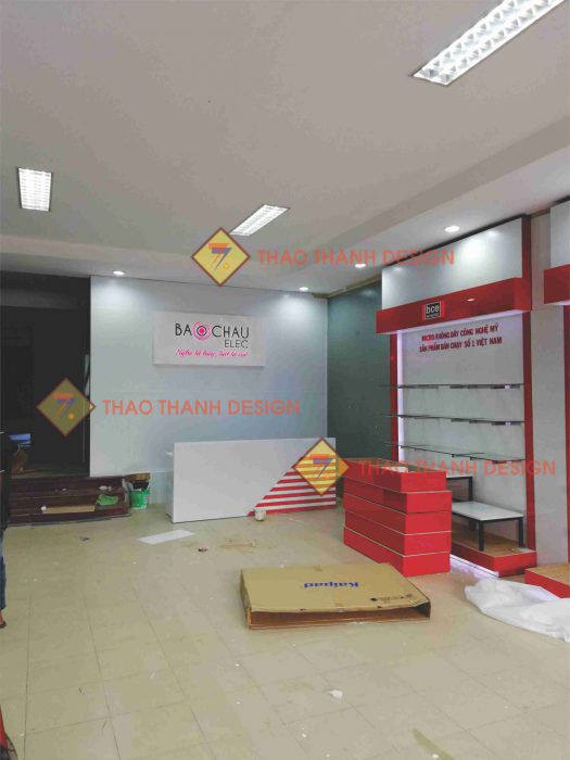 giá kệ trưng bày showroom Kệ trưng bày giúp showroom âm thanh trở nên chuyên nghiệp, tối ưu không gian và tăng trải nghiệm khách hàng. Hãy chọn kệ phù hợp để nâng tầm thương hiệu và tạo ấn tượng tốt hơn cho khách hàng. Nếu bạn muốn phòng trưng bày tối ưu của mình, hãy tham khảo các giải pháp quảng cáo giúp tăng hiệu quả kinh doanh.