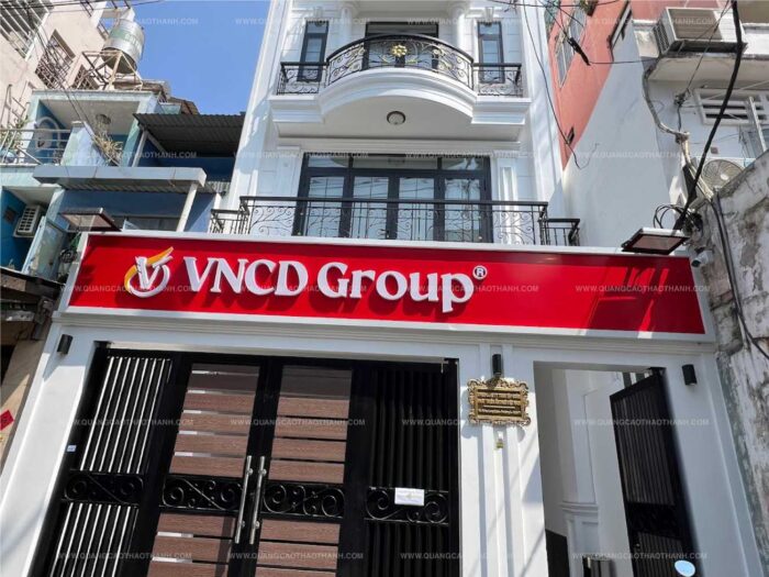 Bạn đang cần làm biển hiệu cho văn phòng công ty?
Hãy liên hệ ngay với Thảo Thành để được tư vấn và báo giá nhanh chóng. Chúng tôi đồng hành cùng thương hiệu của bạn, bắt đầu từ một tấm biển hiệu ấn tượng.